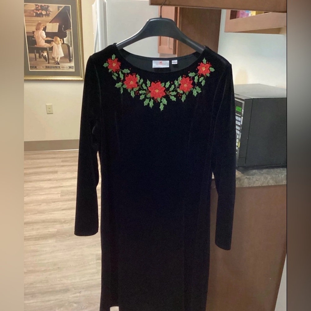 Quacker Factory Large Christmas Velvet Dress - Picture 2 of 9